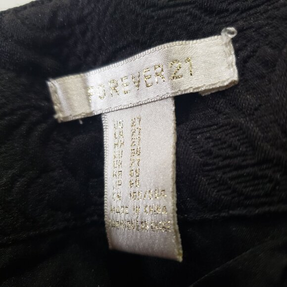 Forever21 Black Jacquard Textured Mini Skirt Size 27 Romantic Goth Dark Feminine - Picture 6 of 6